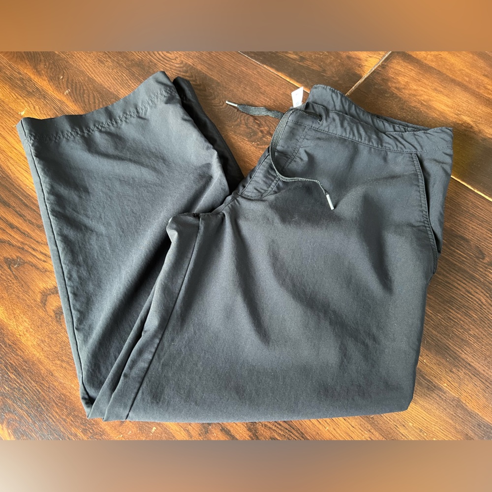 Water Girl Patagonia Vintage Nylon Crop Pants Women’s M Black Straight Leg Y2K
